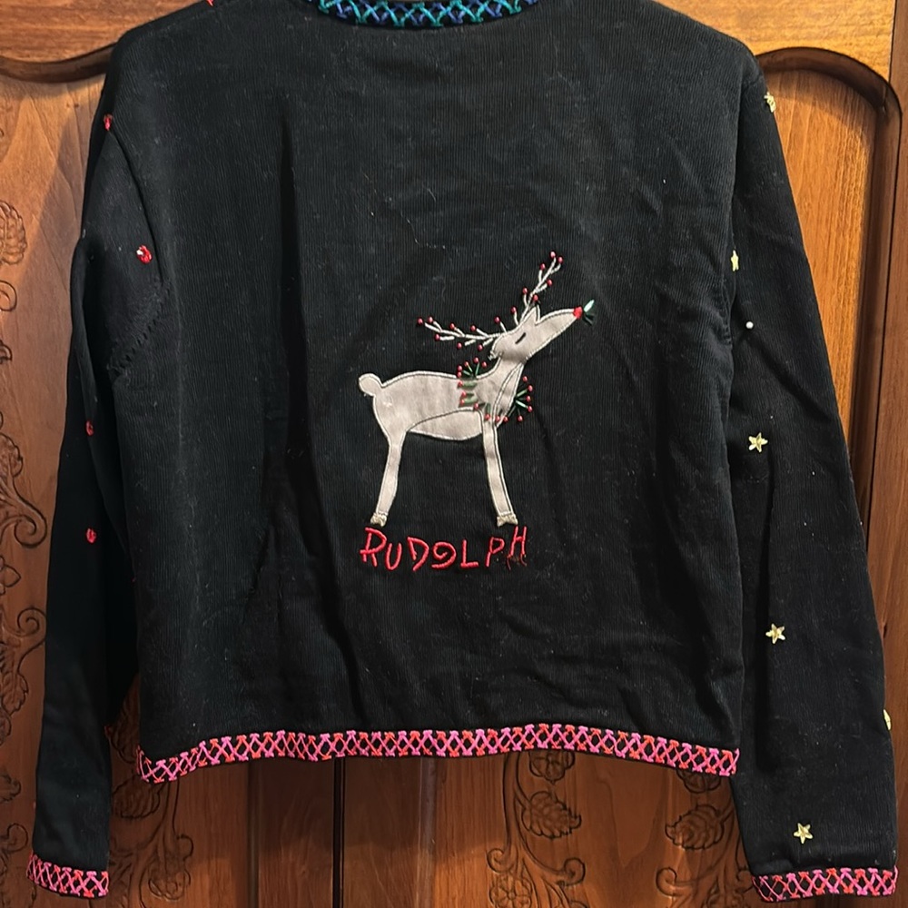 Fun reindeer sweater with lots of detail front and back - Picture 8 of 8